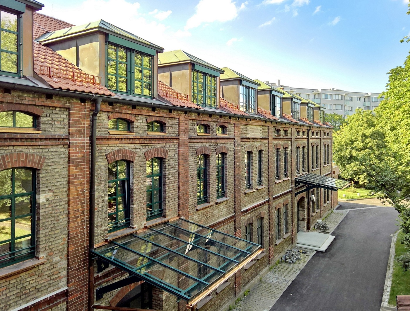 130 Pflaum 2 Seitenansicht gesamt kleiner