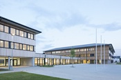 65 GFH 2 Ansicht Haupteingang thumb